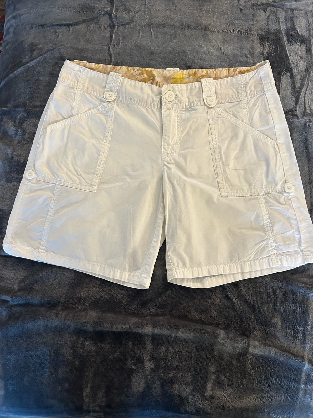 Old Navy Ladies White Cargo Shorts